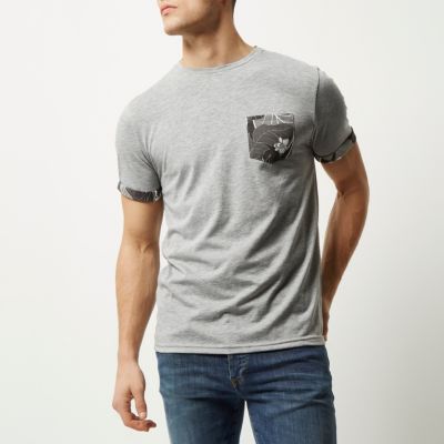 Grey floral print pocket t-shirt